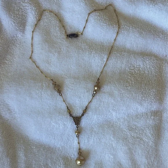 Simulated Pearl & Crystal Necklace - Picture 4 of 8